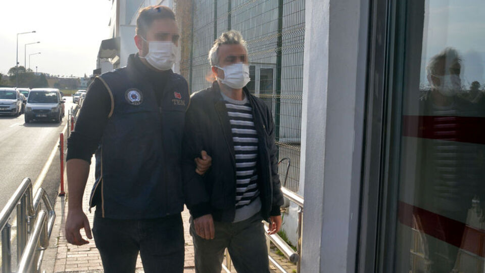 Adana'da FETÖ operasyonu: 5 gözaltı