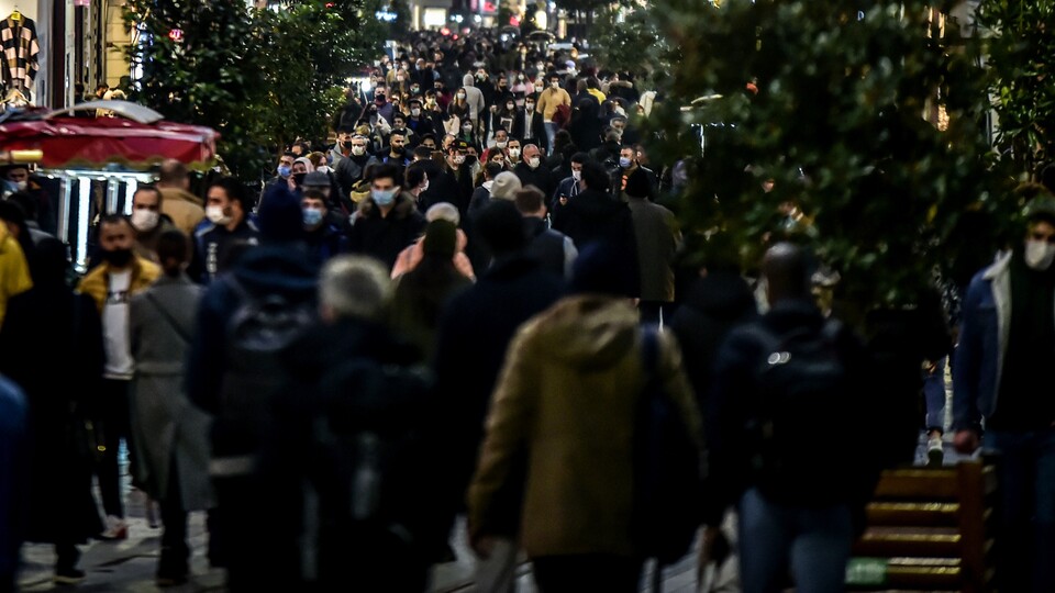 Covid geçirenlerle ilgili çarpıcı tespit! Yanık lastik, çürümüş soğan...