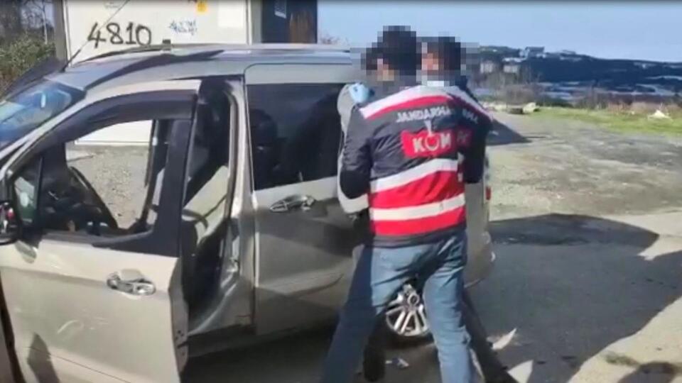 Zehir tacirlerinin Avrupa sevkiyatına jandarma darbesi