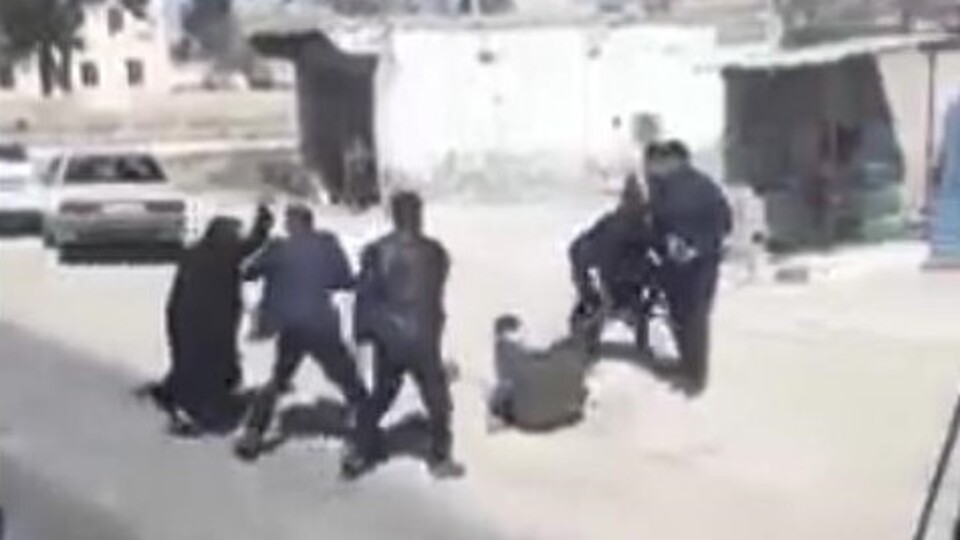 Kılıçlı ve tüfekli kavgaya terlikli müdahale!