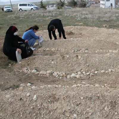 Aynı aileden 5 kişi koronadan ölmüştü! İşte nedeni!