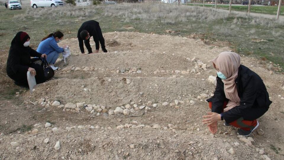 Aynı aileden 5 kişi koronadan ölmüştü! İşte nedeni!
