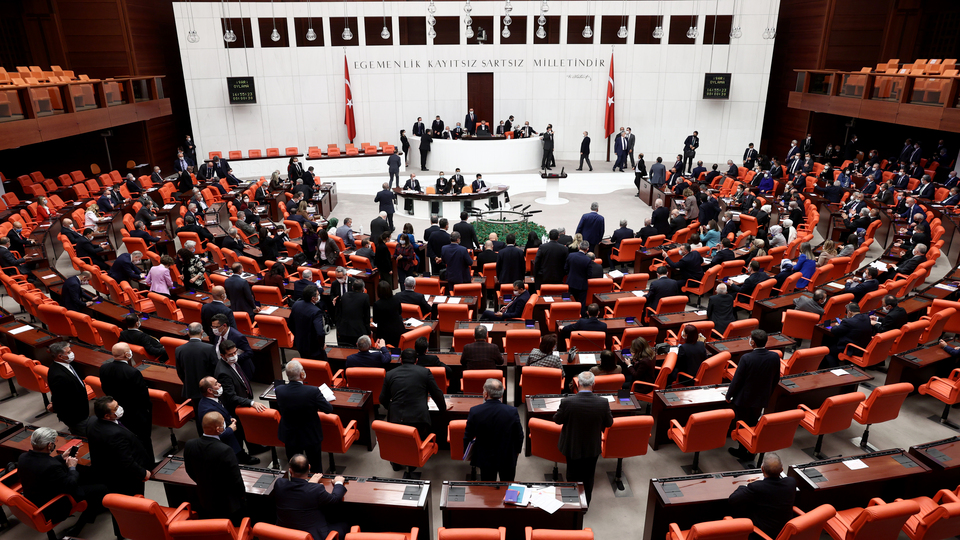 'Güvenlik Soruşturması' teklifinde tansiyon yükseldi