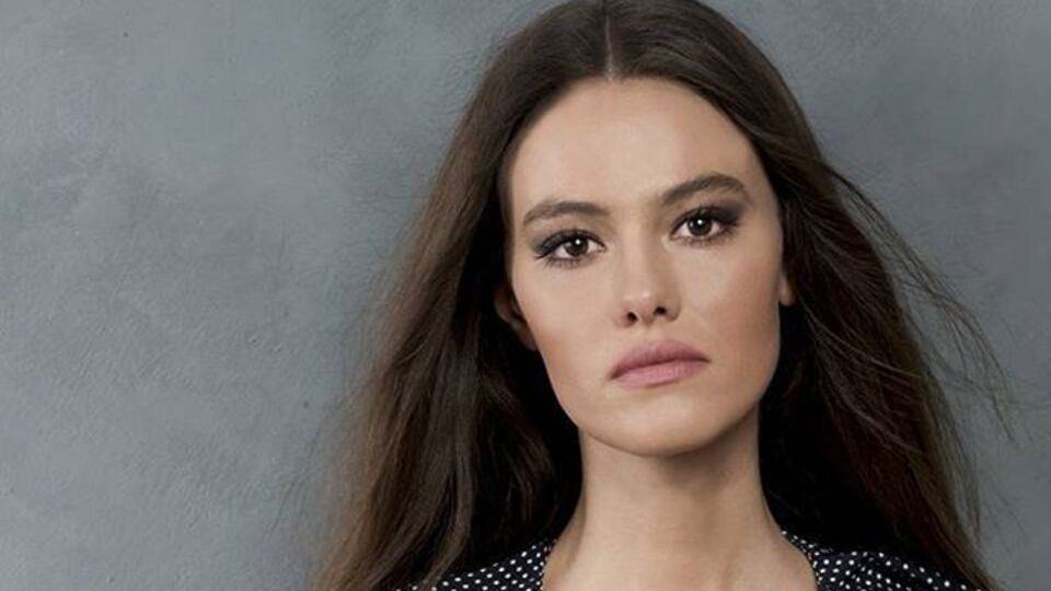 Bir Zamanlar Kıbrıs Ayşe kimdir?