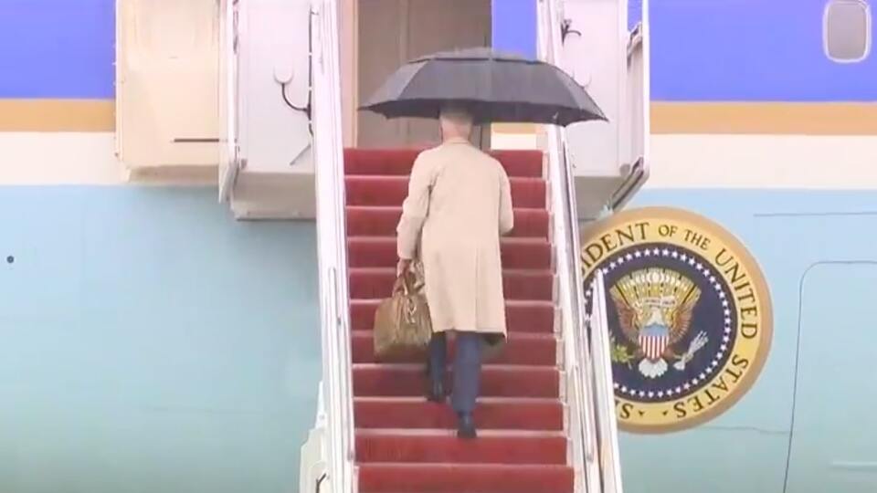 Biden, neredeyse düşüyordu!