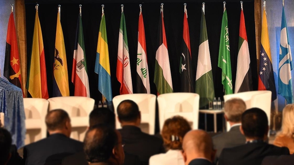 Günlük petrol üretimini artırma kararı