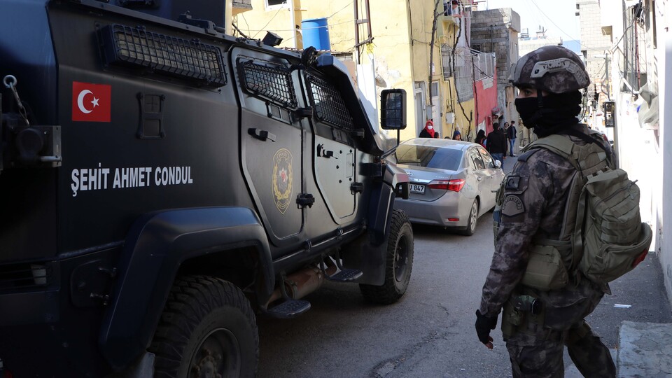 Zehir tacirlerine hava destekli operasyon!