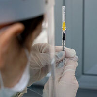 Korona aşısı öncesi ve sonrası için alkol uyarısı!