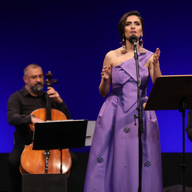 Yaprak Sayar'dan şarkılar İş Sanat'ta