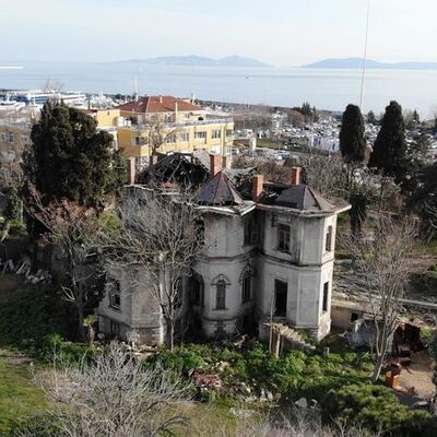 ‘Madam Tamara Köşkü’ harabeye döndü