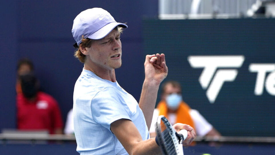 Miami Açık'ta Sinner-Hurkacz finali