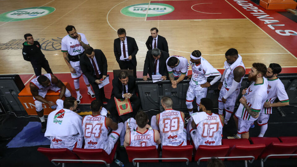 Erteleme olmazsa sahaya gençlerle çıkacak