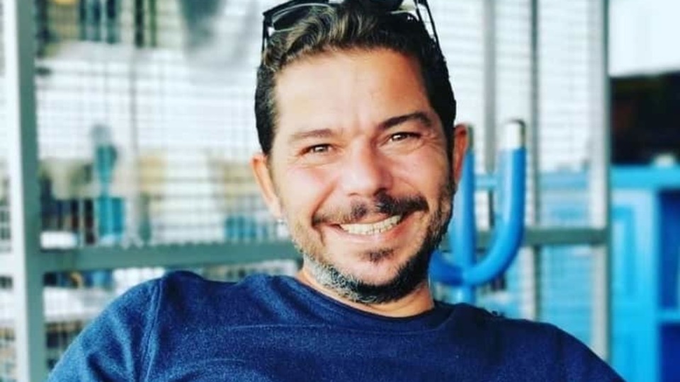 Atılay Uluışık kimdir?