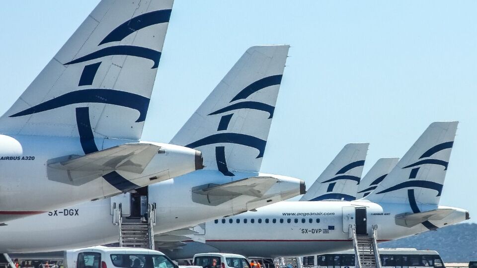 Yunanistan'da uçuş kısıtlamaları uzatıldı