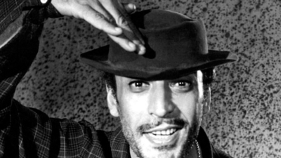 Sadri Alışık kimdir?