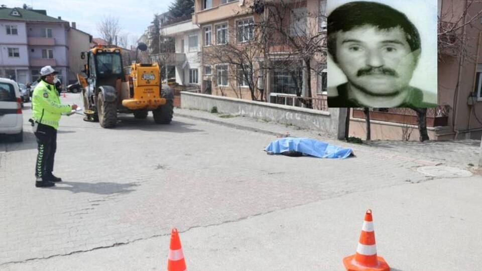 Yolda yürürken kepçe altında can verdi