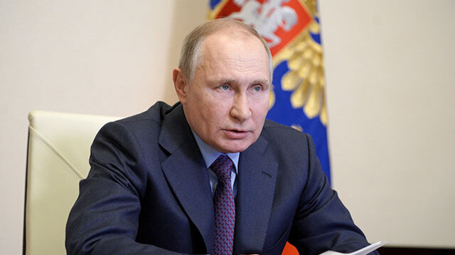 Putin 2036'ya kadar başkan olma kararını imzaladı