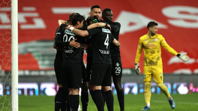 Altay, Bursa'da kazandı