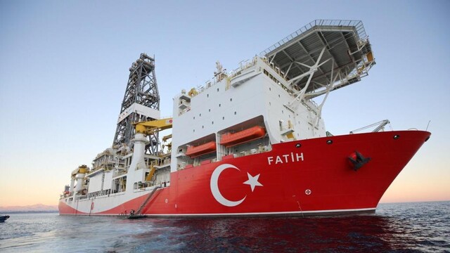 Fatih, Karadeniz Amasra-1'e doğru yola çıktı