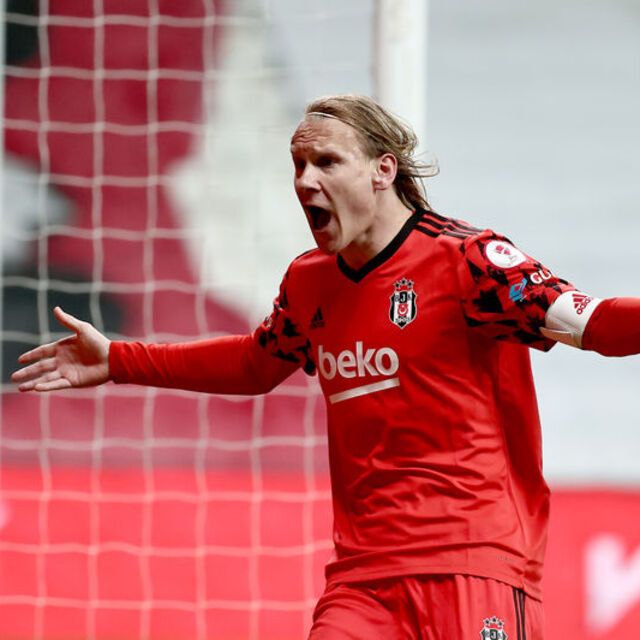 Vida, 100'üncü lig maçına çıkacak