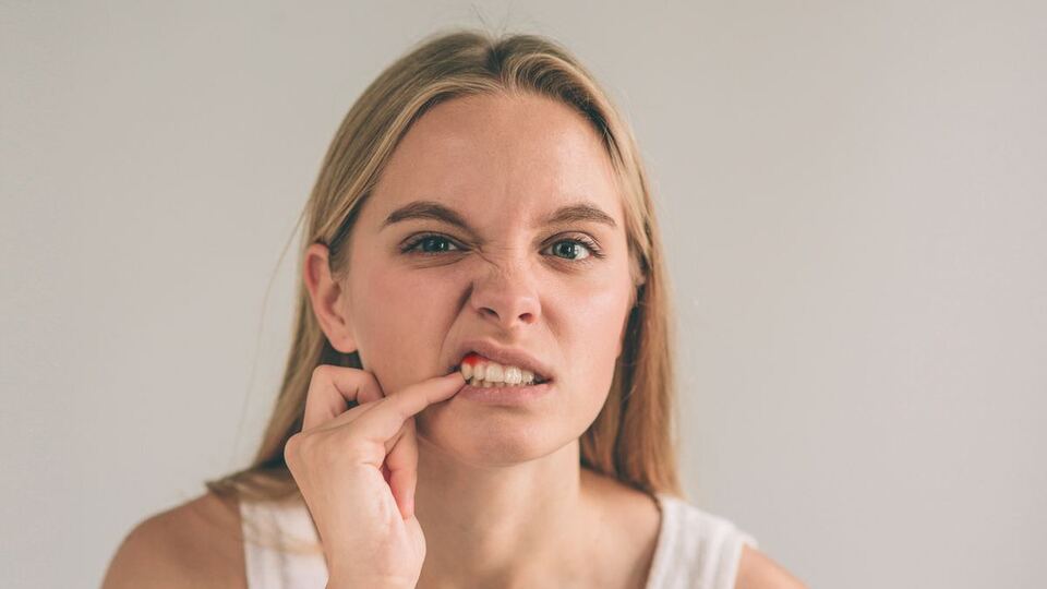 Diş eti kanaması abdesti bozar mı?