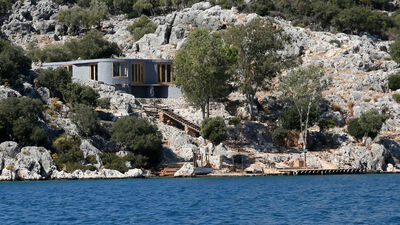 O villa yıkılıyor!