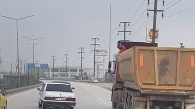 Trafikte şaşkına çeviren görüntü!