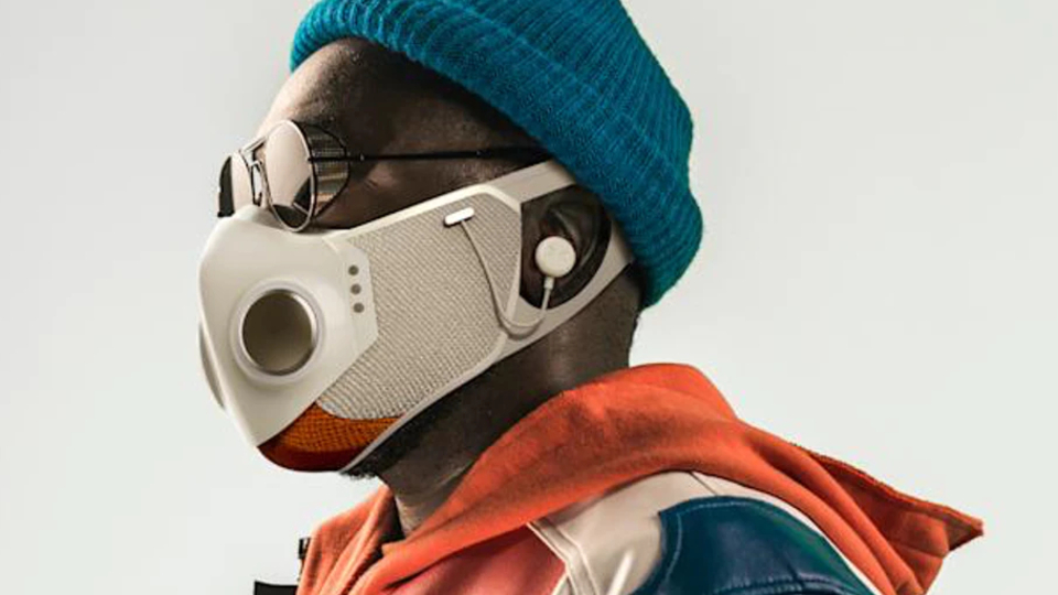 Will.i.am'den 2500 TL'lik maske!