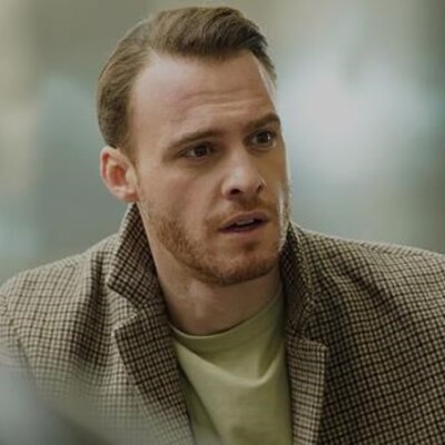 Kerem Bürsin özür diledi