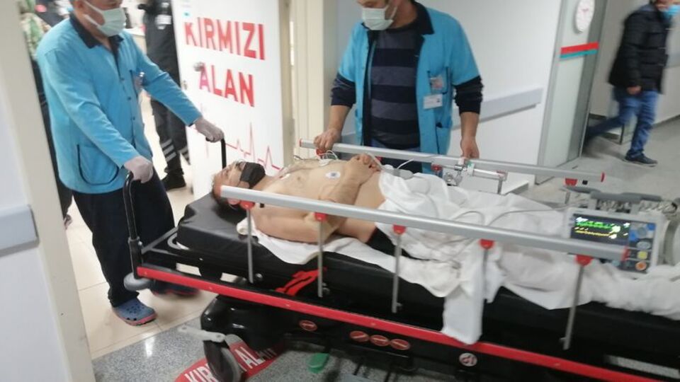 Dükkan önüne park kavgası kanlı bitti