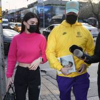 "Evlenmeyenler bana başvursun"