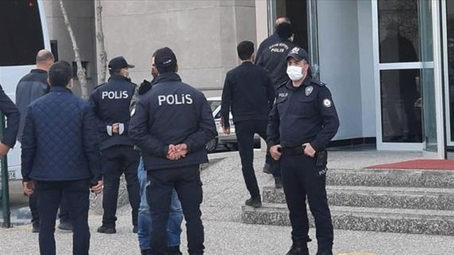 Emekli amirallerin gözaltı süresi uzatıldı!