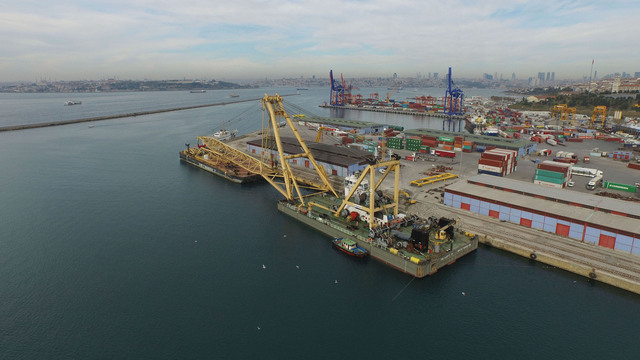 İstanbul'dan 2 milyar dolarlık ihracat