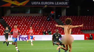 Sahaya çıplak atlamıştı! İşte hikayesi