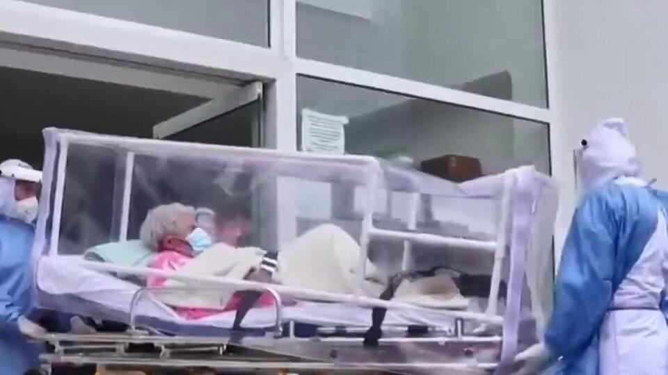 104 yaşındaki kadın Covid-19'a karşı ikinci kez galip geldi