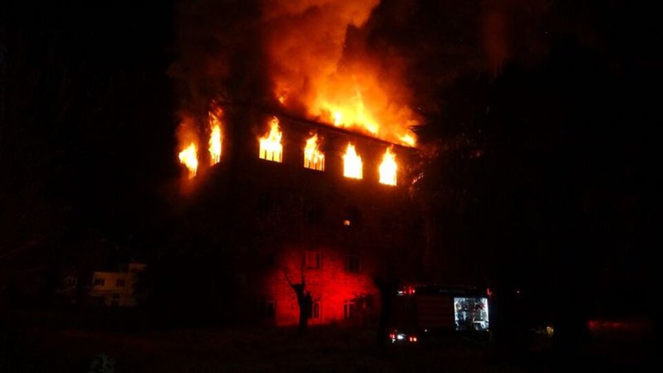 Tarihi binada yangın paniği