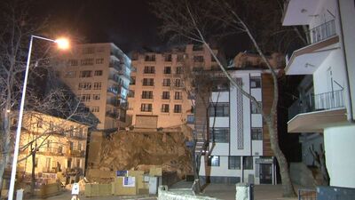 Açelya apartmanının çatısı çöktü!