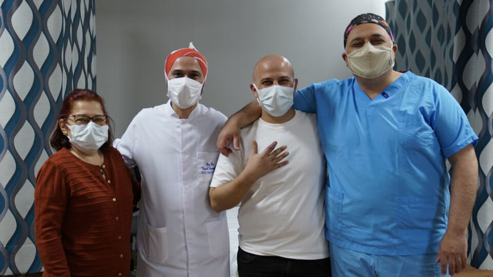 Parmağı koptu! 19 saatte 'imkansız' ameliyat