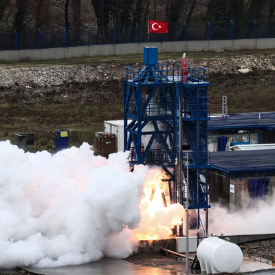 Ay motoru testi geçti