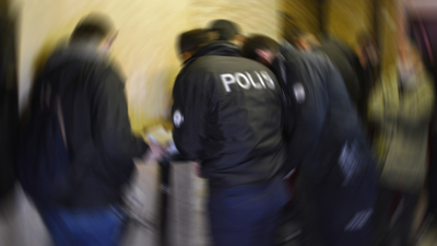 Villada eğlence düzenleyen 52 kişiye ceza yağdı!