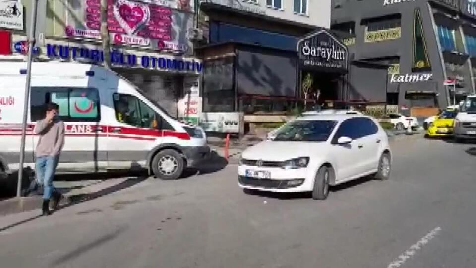 Aracıyla acil servisi tıkadı!