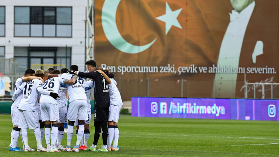 Adana Demirspor 1 attı 3 aldı