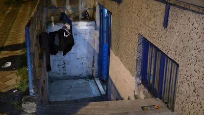 Pakistanlı boynundan bıçaklandı