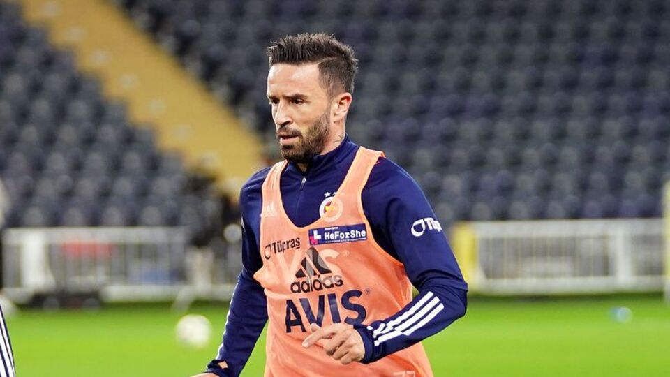 Gökhan Gönül şoku!