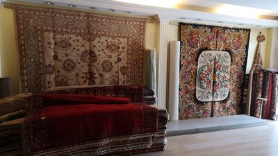 Kameraya yansıdı! Milyonluk halı soygunu!