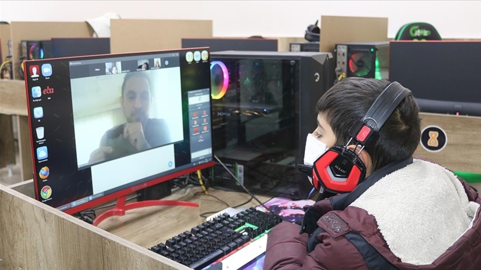 İnternet kafeler kapalı mı, açık mı?