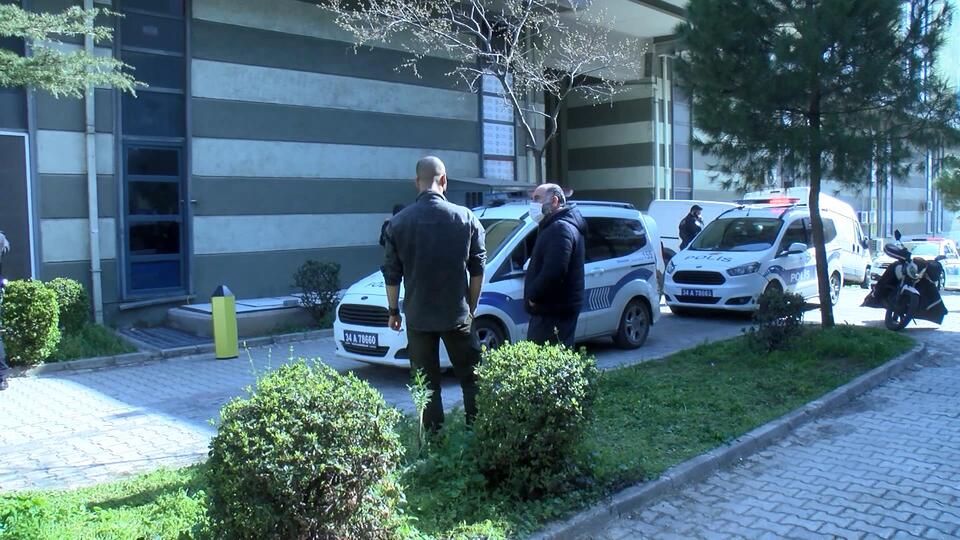 Boşanma aşamasındaki eşini rehin aldı!