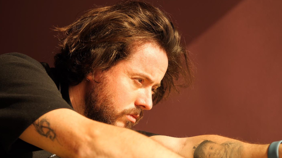 Aydın Kurtoğlu'ndan 'Çiçek'