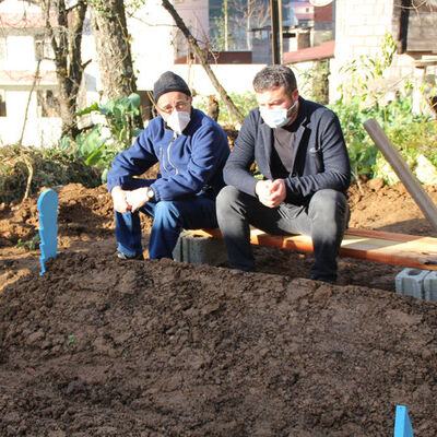 Aynı aileden tam 8 kişi! "Önce bize aşı yapın!"