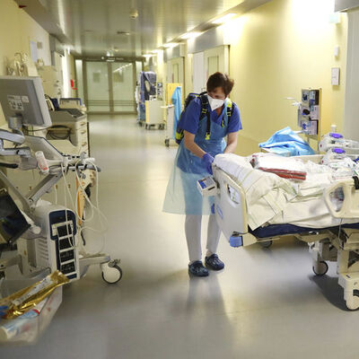 Almanya alarmda: Yoğun bakımlar doluyor!